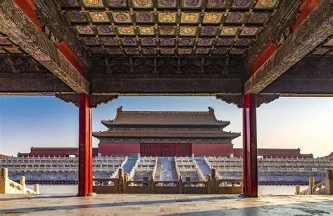 The Forbidden City:  A Journey Through Time and the Intricate Dance of Forbidden Love!